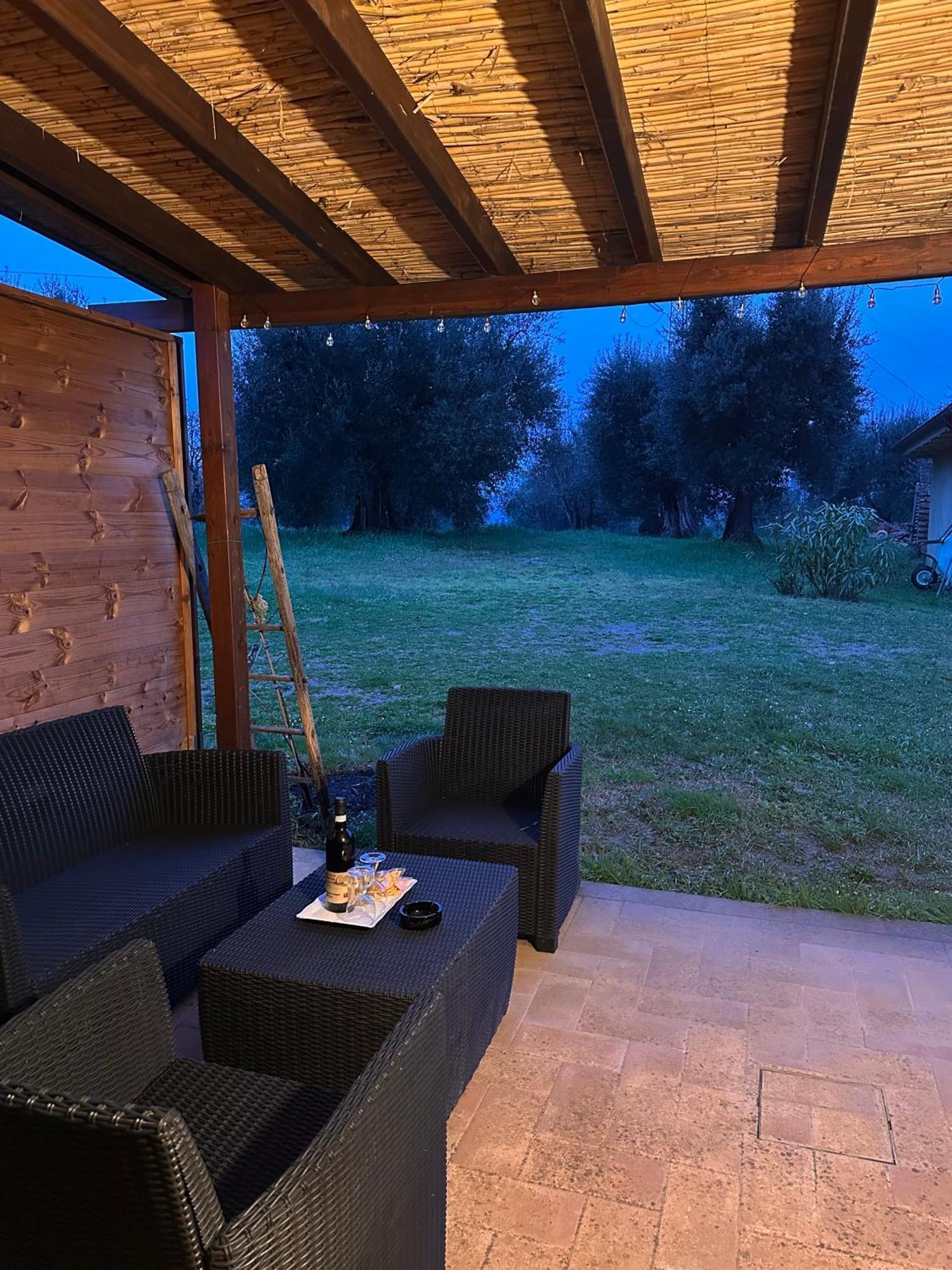 Montebello Degli Olivi Чиуси Экстерьер фото
